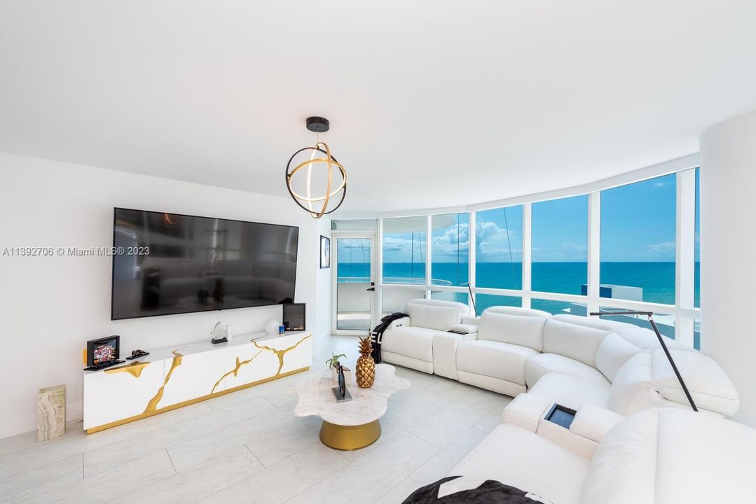 Recently Sold: $1,650,000 (3 beds, 2 baths, 1700 Square Feet)