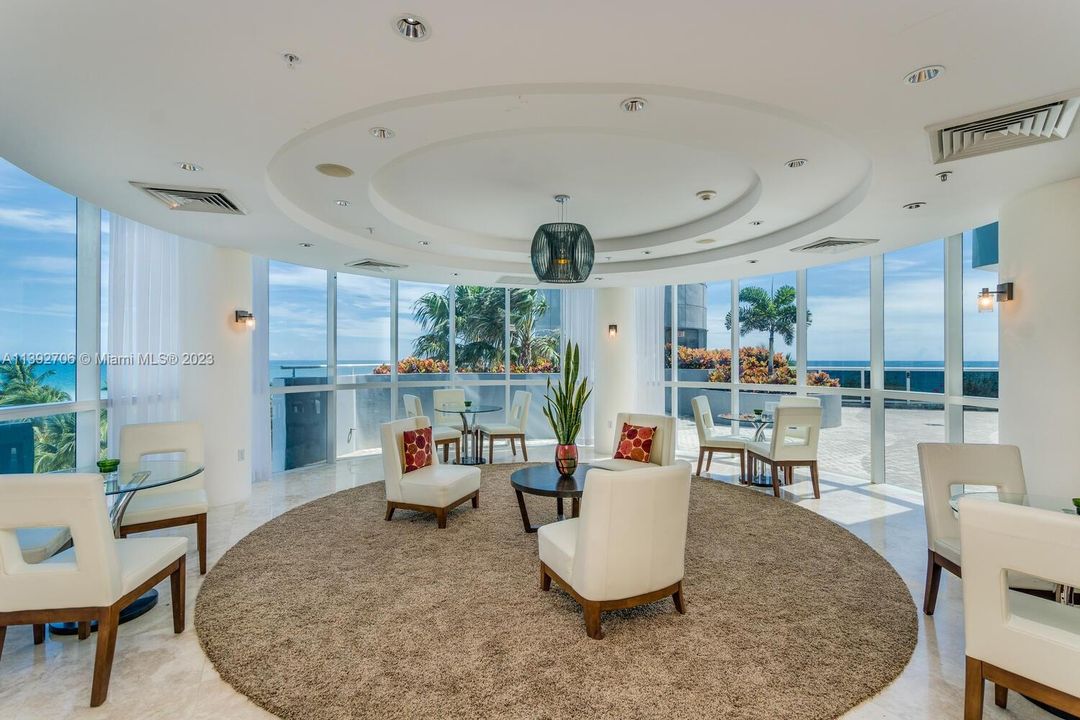 Recently Sold: $1,650,000 (3 beds, 2 baths, 1700 Square Feet)