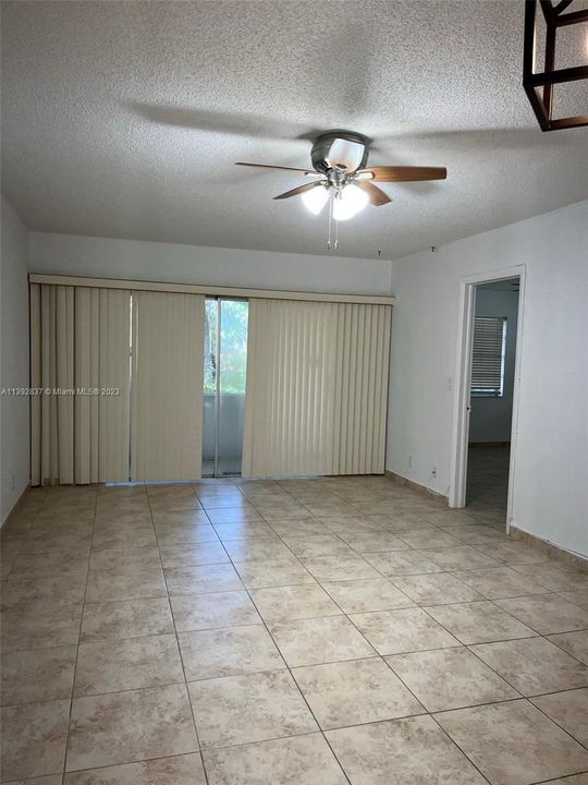 Recently Rented: $1,800 (2 beds, 2 baths, 920 Square Feet)
