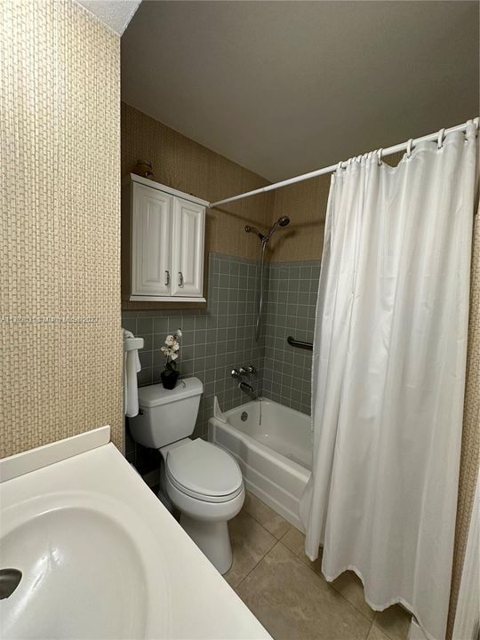 Недавно продано: $239,999 (1 спален, 1 ванн, 700 Квадратных фут)