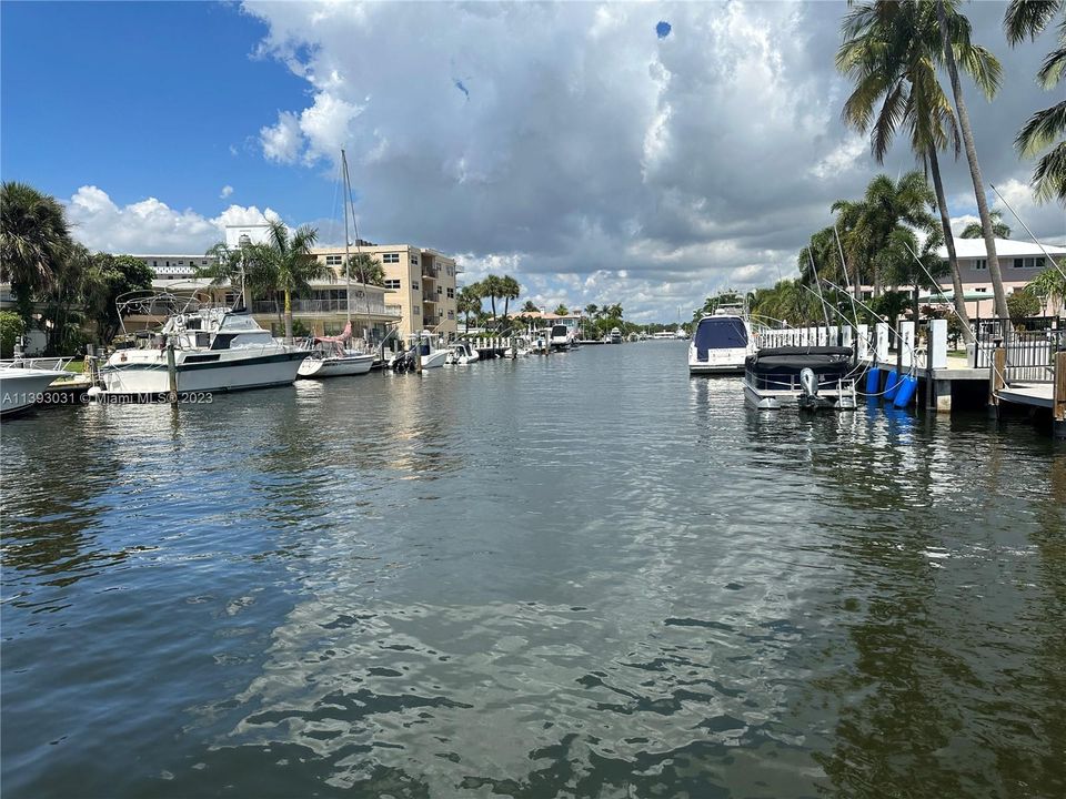 Недавно продано: $239,999 (1 спален, 1 ванн, 700 Квадратных фут)