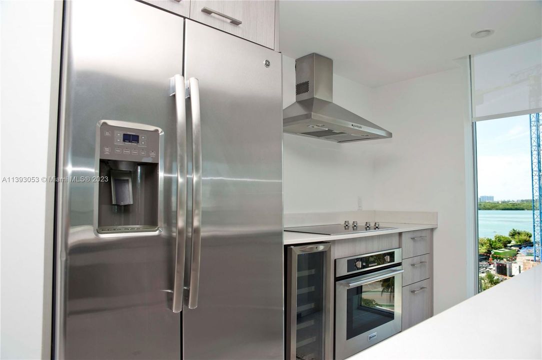 Недавно продано: $717,000 (2 спален, 2 ванн, 1260 Квадратных фут)