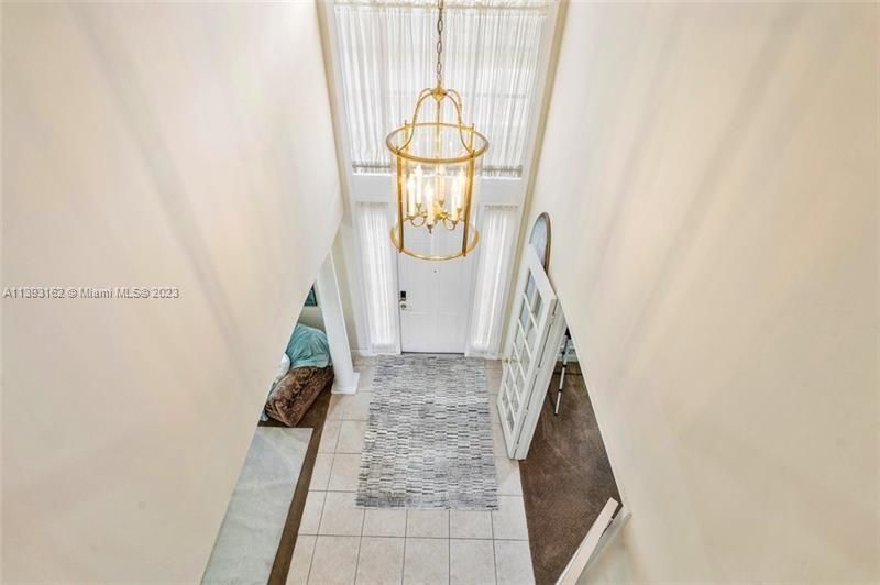 Recently Sold: $1,005,000 (4 beds, 3 baths, 3272 Square Feet)