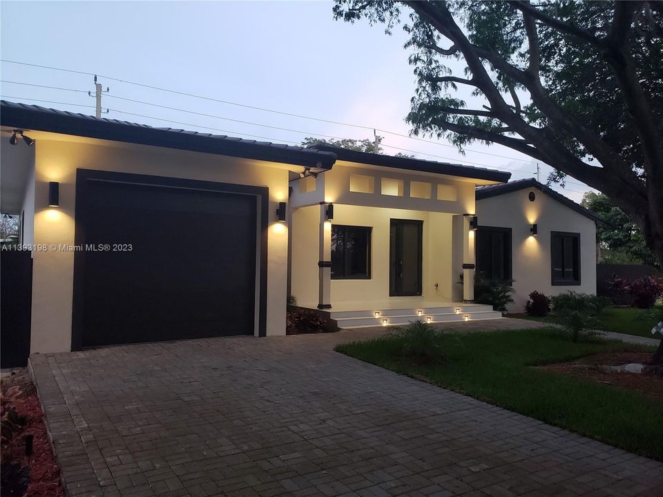 Recently Sold: $1,280,000 (4 beds, 3 baths, 0 Square Feet)