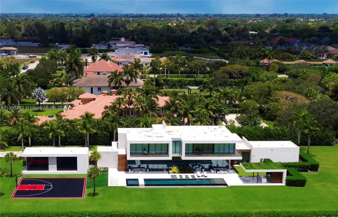 Vendido Recientemente: $11,950,000 (7 camas, 9 baños, 9363 Pies cuadrados)