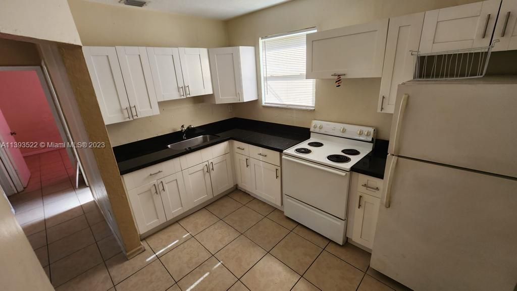 Recently Rented: $1,750 (2 beds, 1 baths, 660 Square Feet)