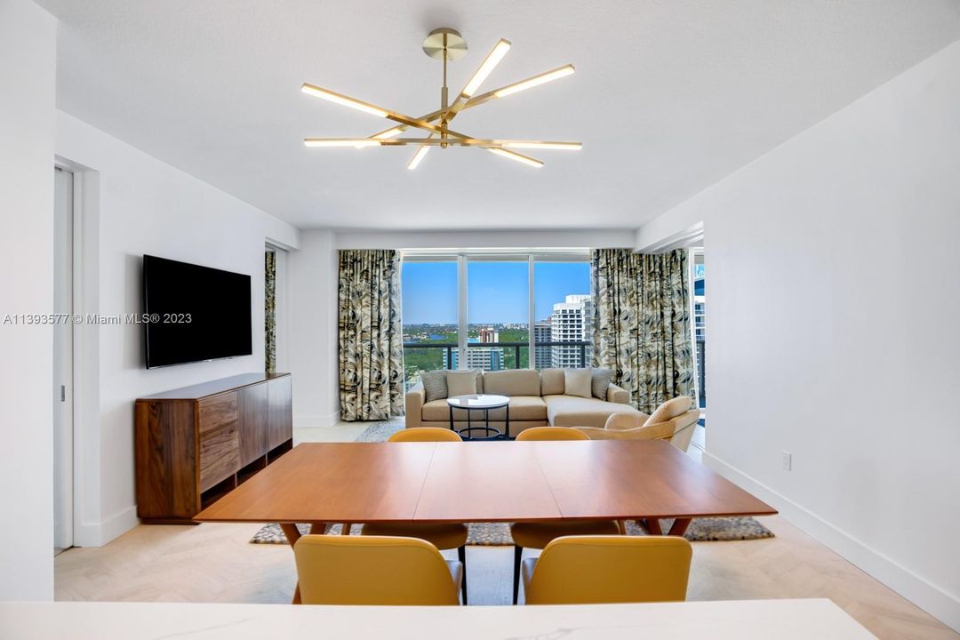 Recently Sold: $1,359,000 (2 beds, 2 baths, 1176 Square Feet)