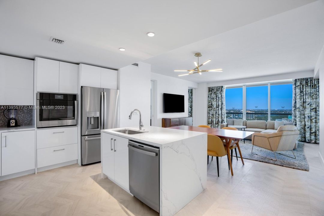 Recently Sold: $1,359,000 (2 beds, 2 baths, 1176 Square Feet)