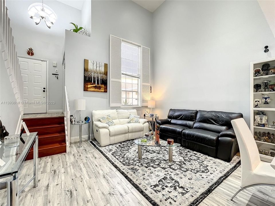 Recently Sold: $510,000 (3 beds, 2 baths, 1494 Square Feet)