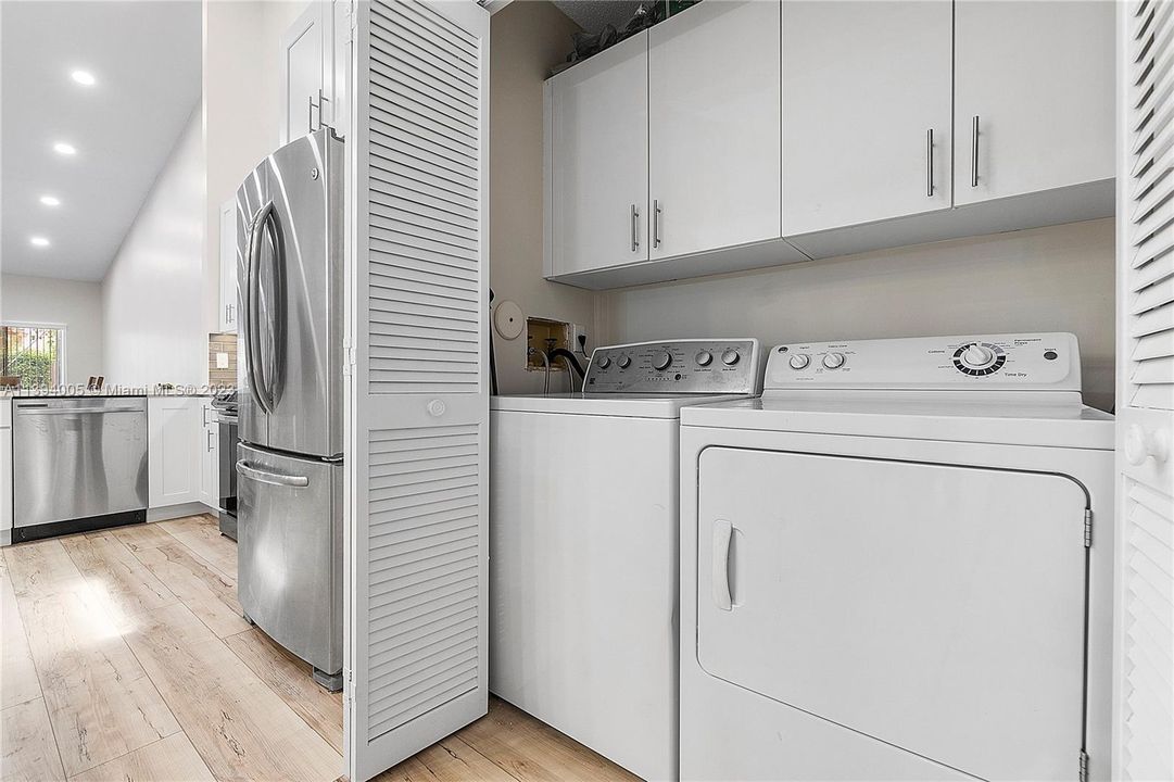 Recently Sold: $399,900 (2 beds, 2 baths, 1482 Square Feet)