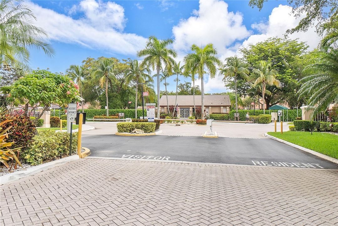 Recently Sold: $399,900 (2 beds, 2 baths, 1482 Square Feet)