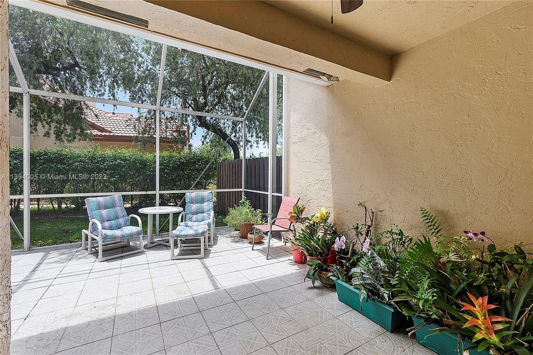 Recently Sold: $399,900 (2 beds, 2 baths, 1482 Square Feet)