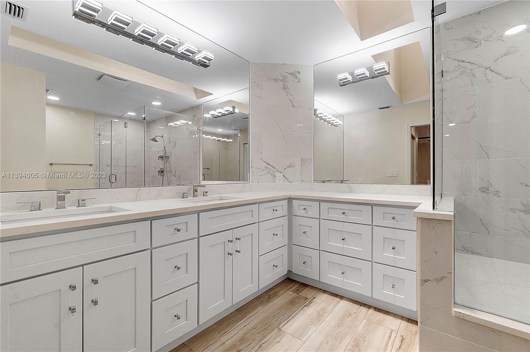 Recently Sold: $399,900 (2 beds, 2 baths, 1482 Square Feet)