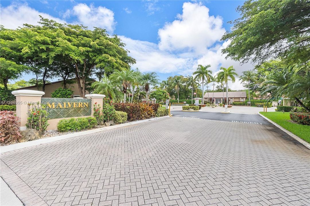 Recently Sold: $399,900 (2 beds, 2 baths, 1482 Square Feet)