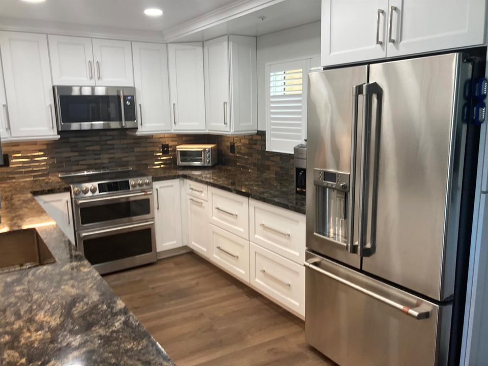 100 OT Kitchen3