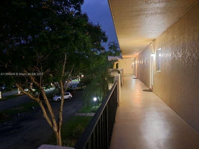 Recently Sold: $149,500 (1 beds, 1 baths, 710 Square Feet)