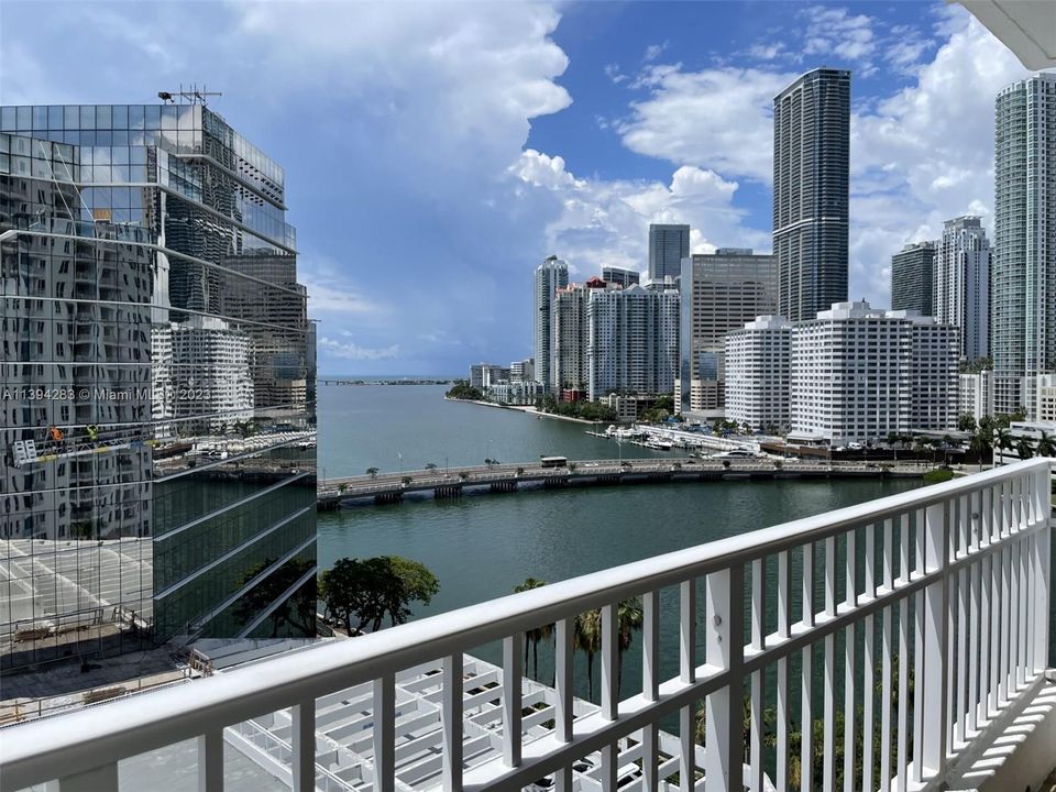 Recently Rented: $4,050 (2 beds, 2 baths, 1267 Square Feet)