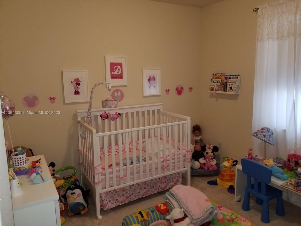 Недавно арендовано: $3,900 (5 спален, 3 ванн, 2550 Квадратных фут)