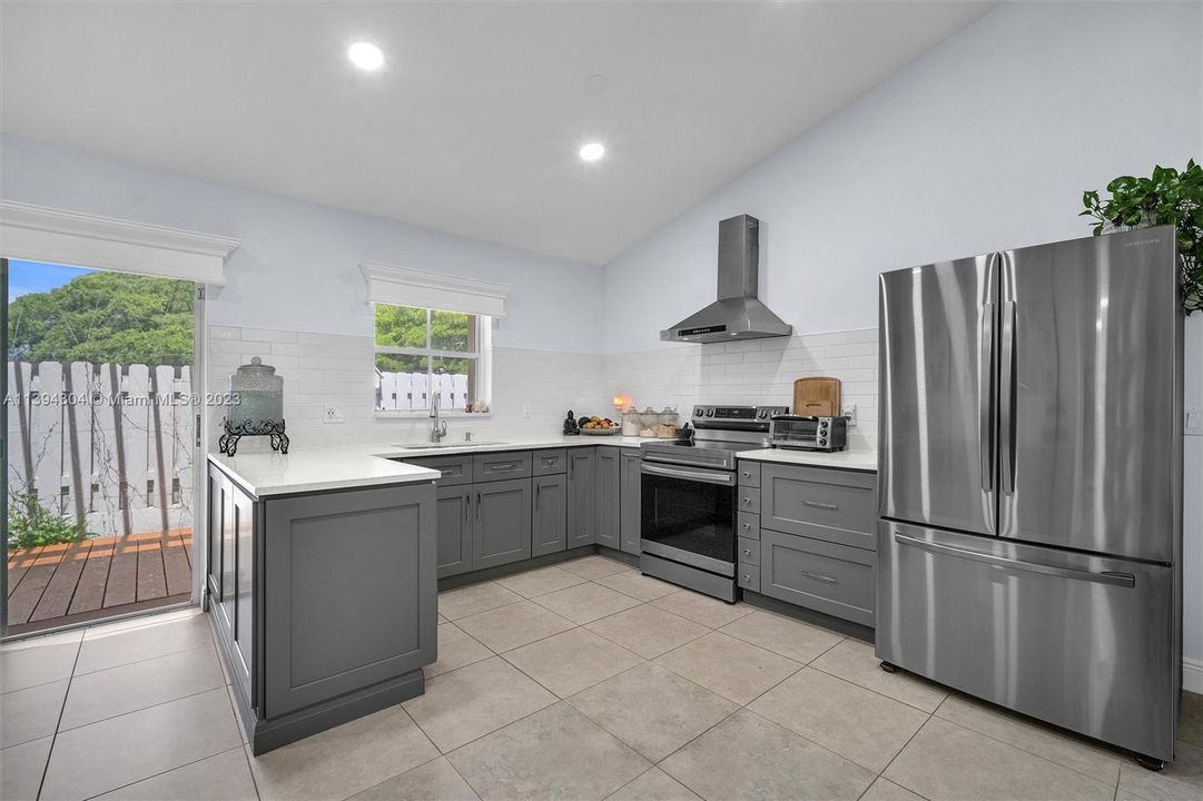 Recently Sold: $474,999 (3 beds, 2 baths, 1433 Square Feet)