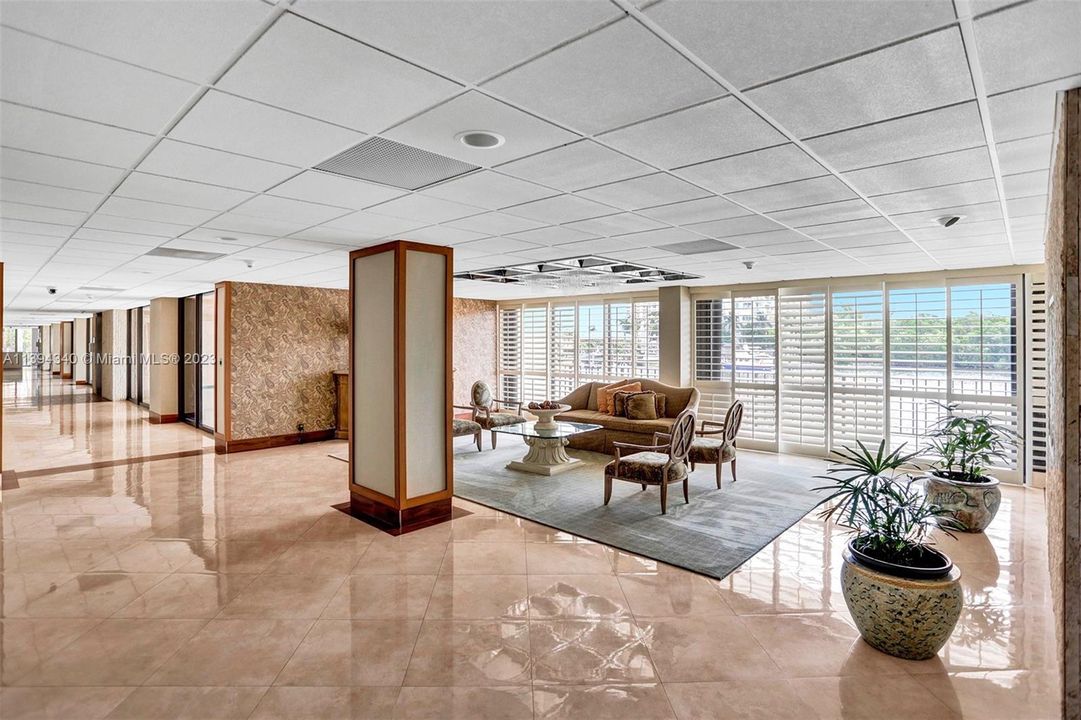 Недавно продано: $795,000 (2 спален, 2 ванн, 1500 Квадратных фут)