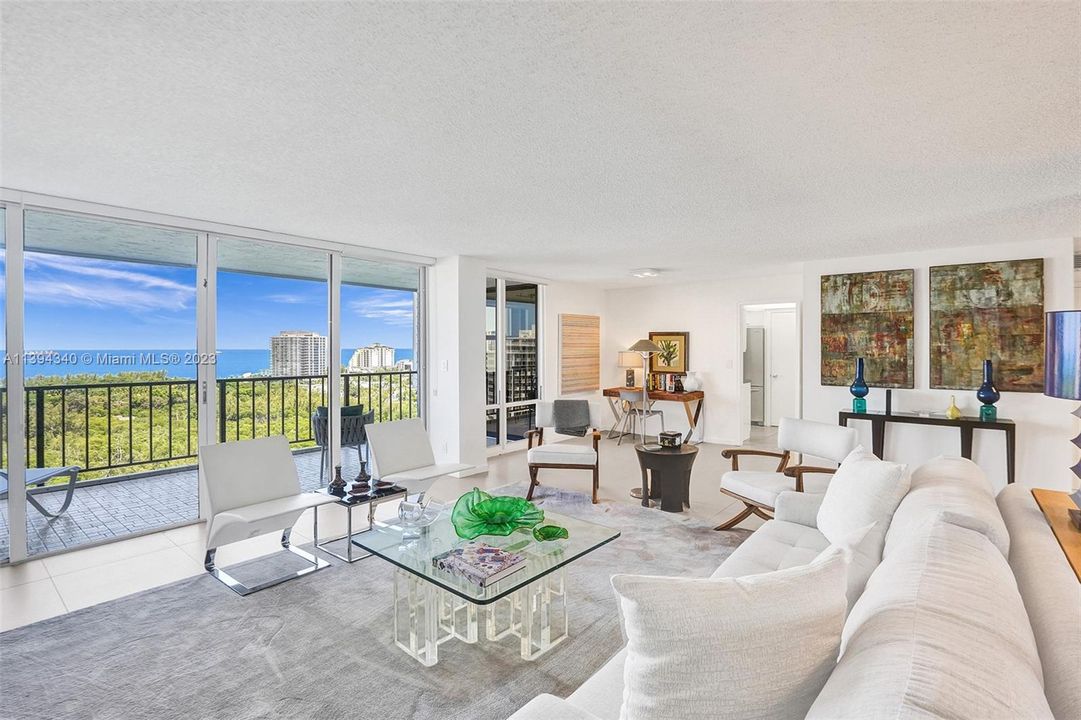 Недавно продано: $795,000 (2 спален, 2 ванн, 1500 Квадратных фут)