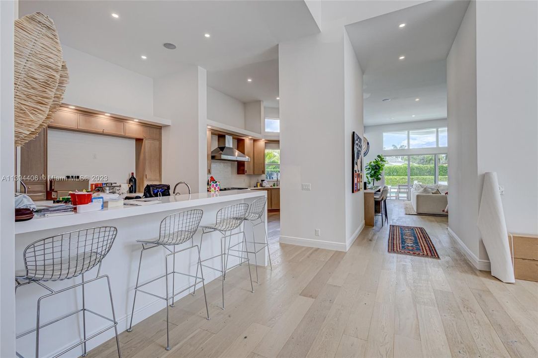 Recently Sold: $3,000,000 (5 beds, 5 baths, 4465 Square Feet)