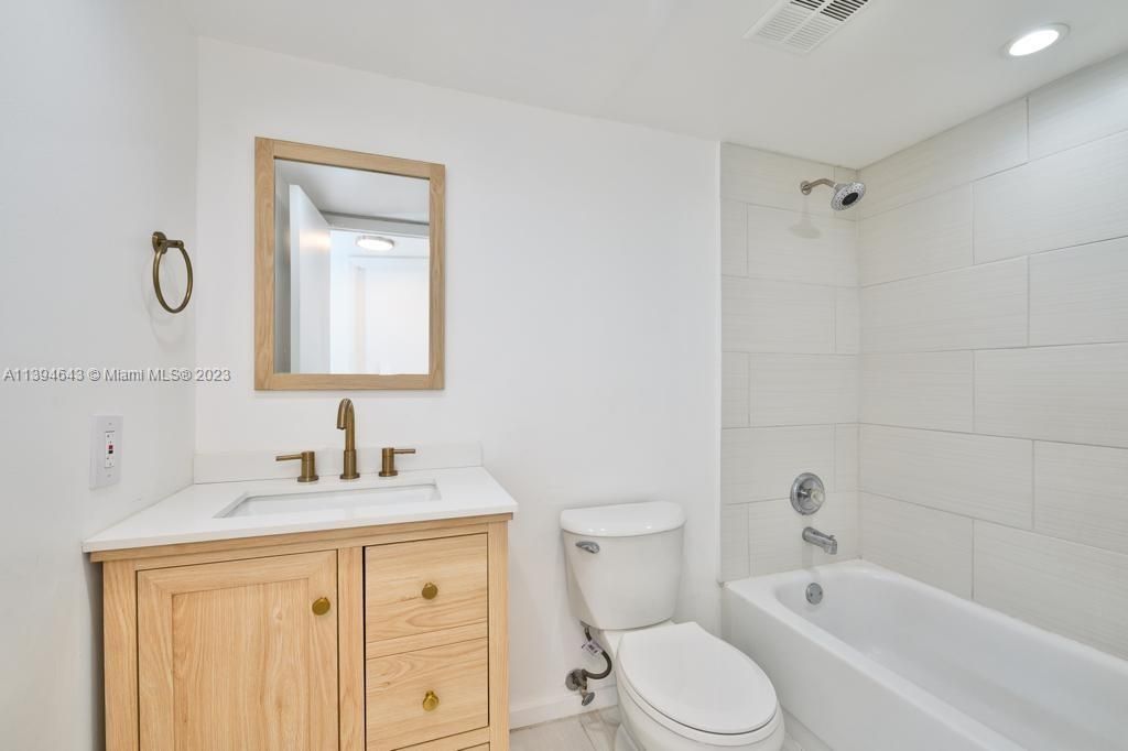 Recently Sold: $155,000 (2 beds, 2 baths, 850 Square Feet)