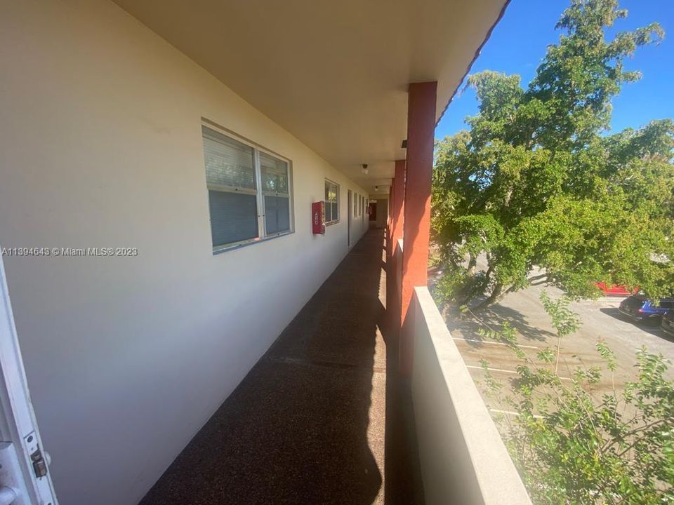 Recently Sold: $155,000 (2 beds, 2 baths, 850 Square Feet)