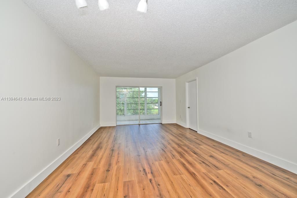 Recently Sold: $155,000 (2 beds, 2 baths, 850 Square Feet)