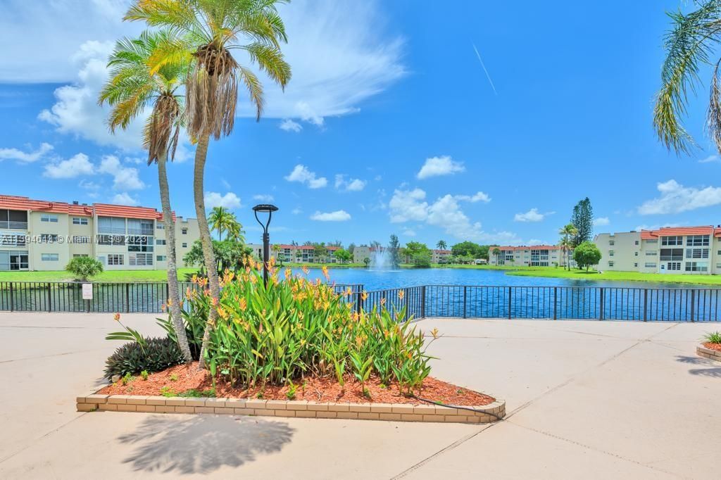 Recently Sold: $155,000 (2 beds, 2 baths, 850 Square Feet)