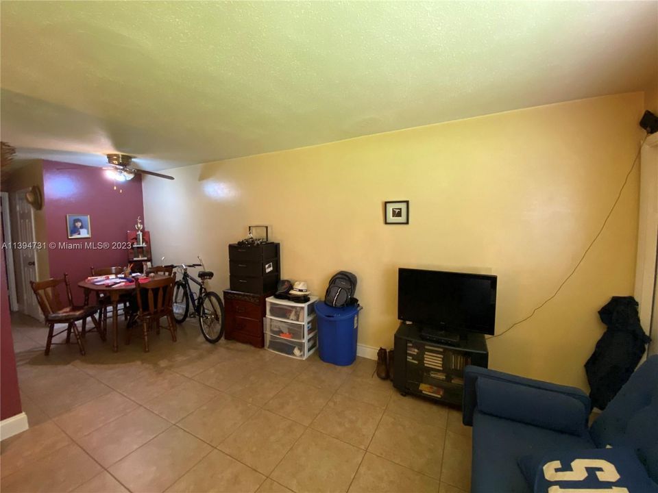 Recently Sold: $140,000 (1 beds, 1 baths, 640 Square Feet)