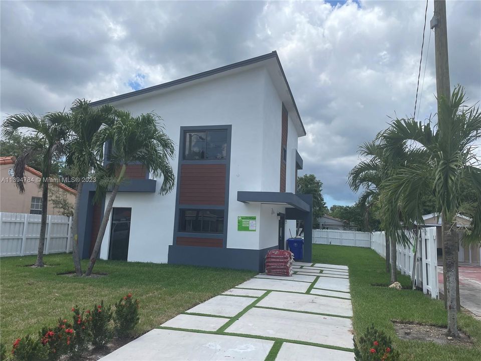 Recently Sold: $749,000 (3 beds, 2 baths, 0 Square Feet)