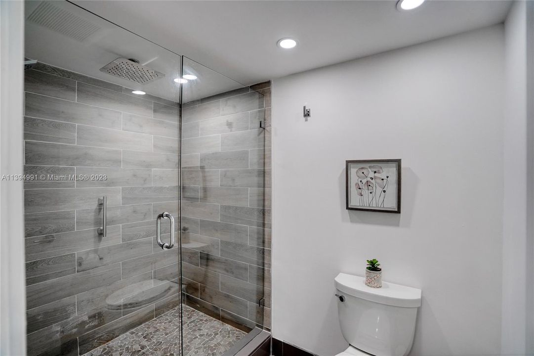 最近售出: $380,000 (2 贝兹, 2 浴室, 1292 平方英尺)