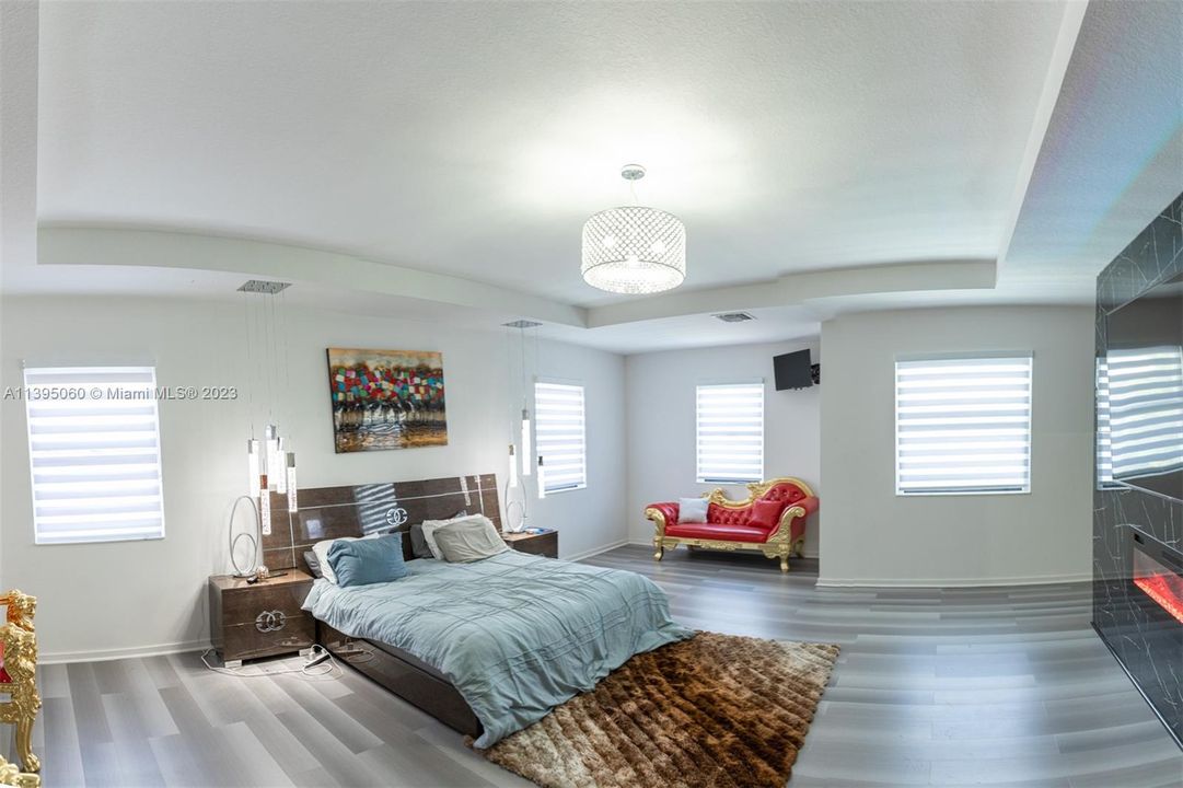 Recently Rented: $5,500 (5 beds, 3 baths, 3340 Square Feet)