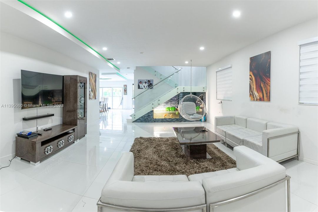 Recently Rented: $5,500 (5 beds, 3 baths, 3340 Square Feet)