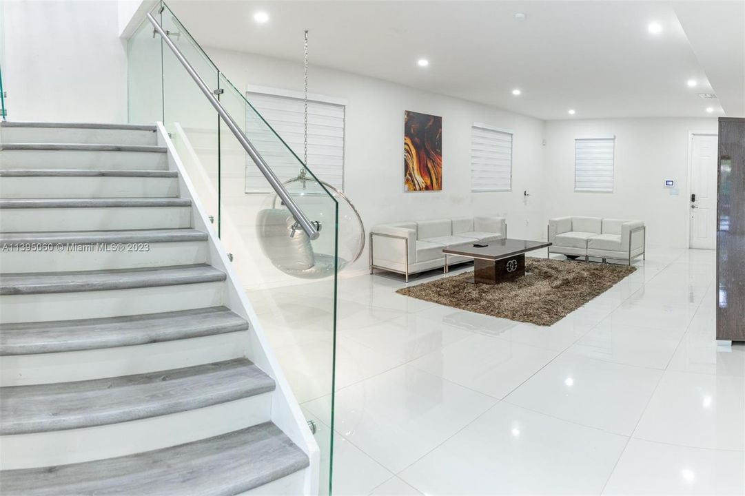 Recently Rented: $5,500 (5 beds, 3 baths, 3340 Square Feet)