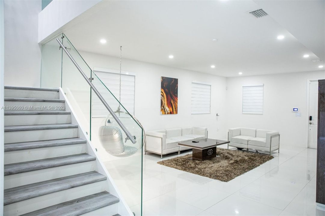 Recently Rented: $5,500 (5 beds, 3 baths, 3340 Square Feet)