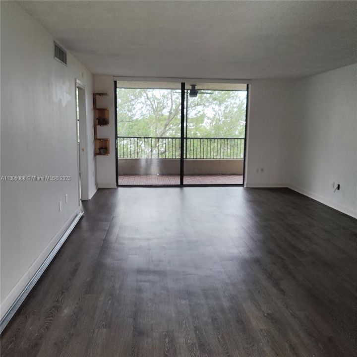 Recently Sold: $222,000 (1 beds, 1 baths, 860 Square Feet)