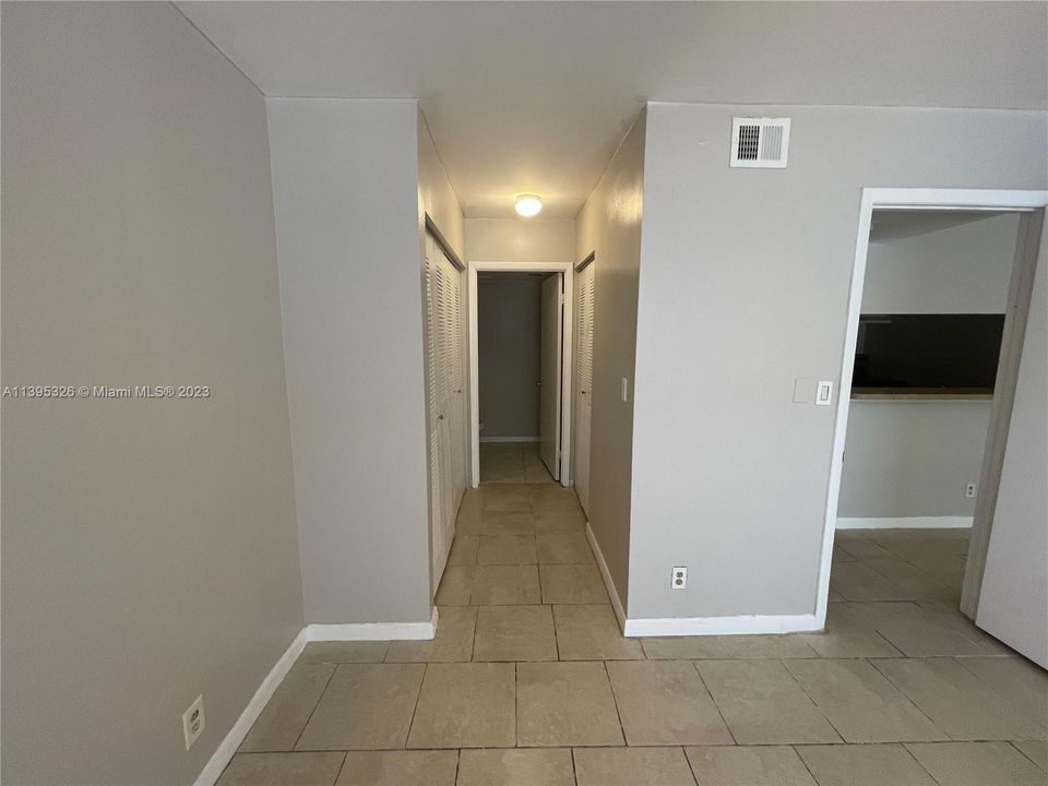 Recently Rented: $1,750 (1 beds, 1 baths, 690 Square Feet)