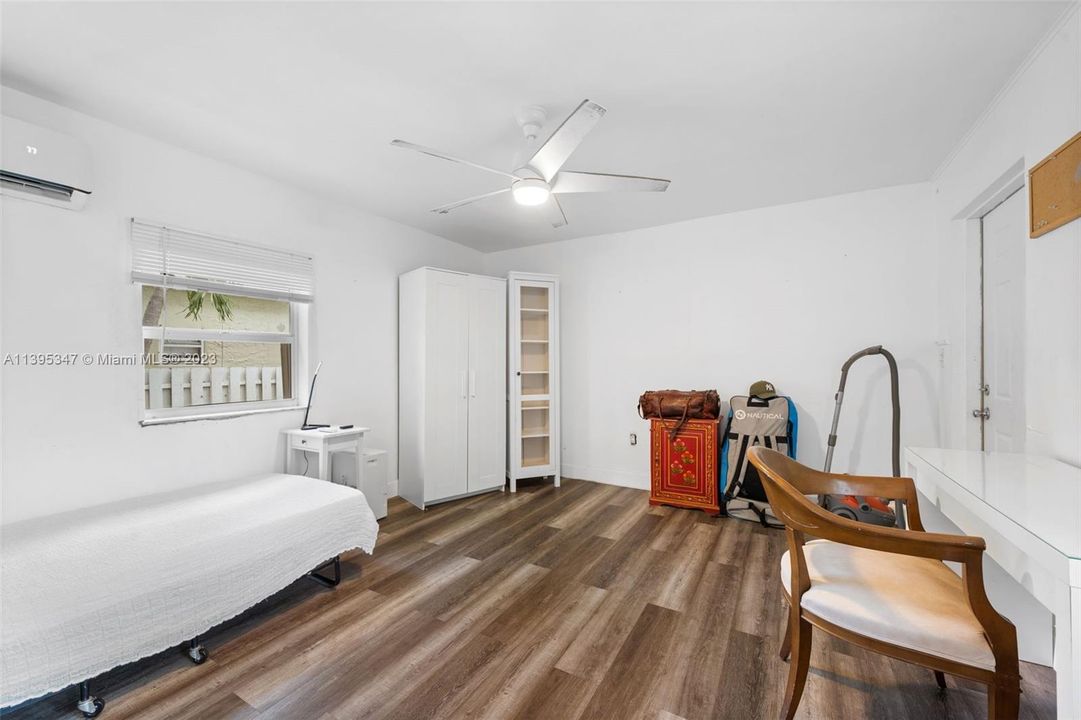 Недавно продано: $1,095,000 (0 спален, 0 ванн, 1978 Квадратных фут)