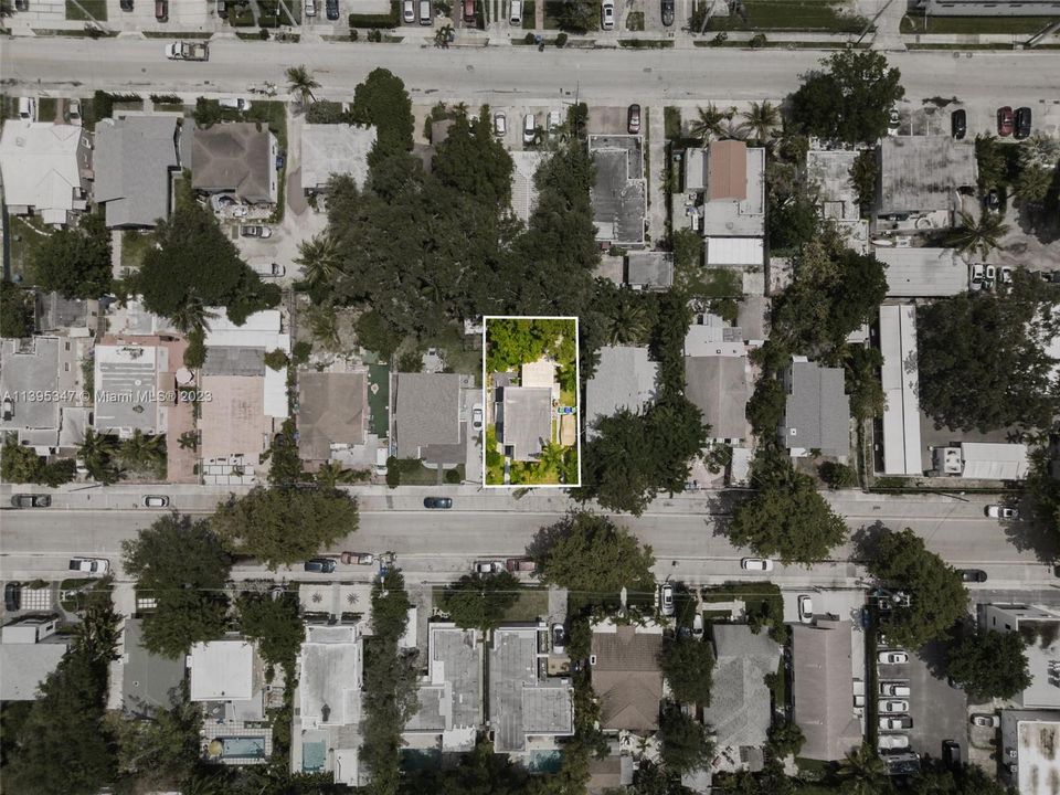 Недавно продано: $1,095,000 (0 спален, 0 ванн, 1978 Квадратных фут)