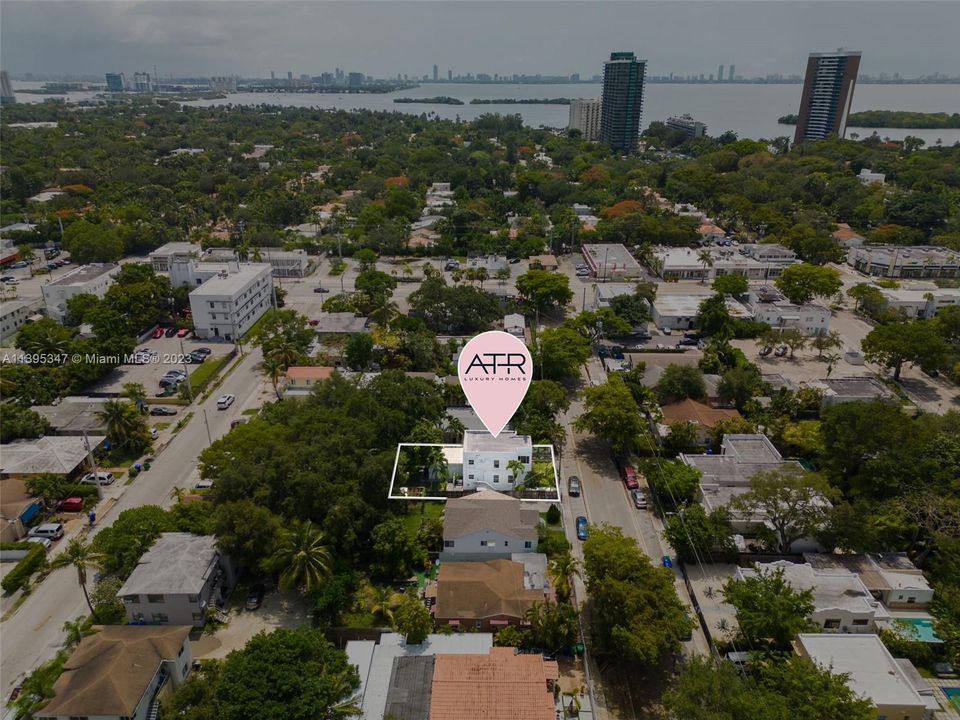 Недавно продано: $1,095,000 (0 спален, 0 ванн, 1978 Квадратных фут)