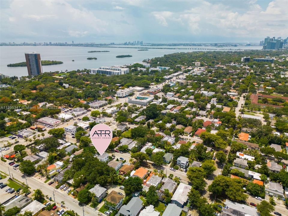 Недавно продано: $1,095,000 (0 спален, 0 ванн, 1978 Квадратных фут)