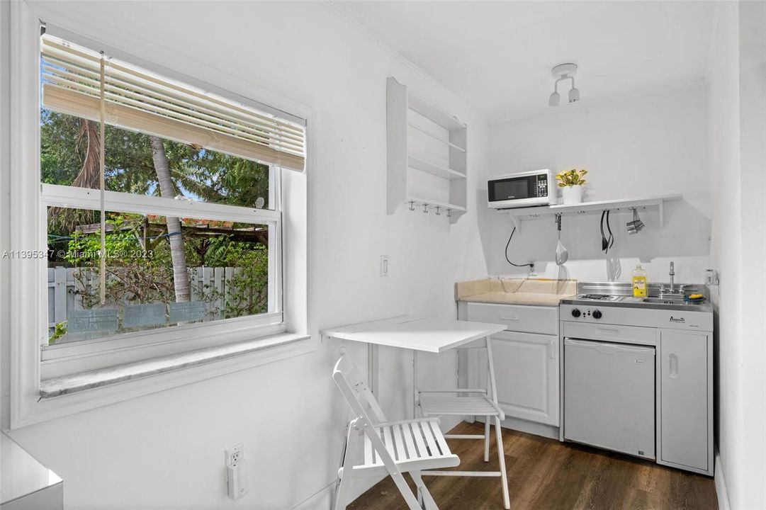 Недавно продано: $1,095,000 (0 спален, 0 ванн, 1978 Квадратных фут)