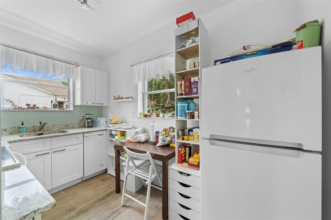 Недавно продано: $1,095,000 (0 спален, 0 ванн, 1978 Квадратных фут)