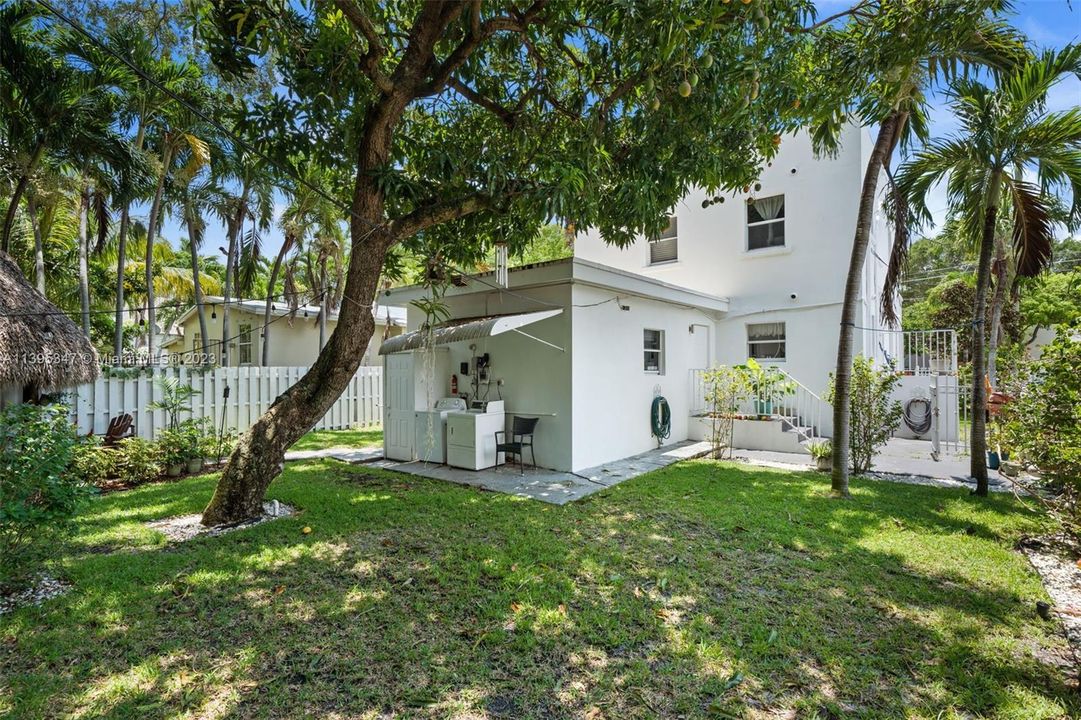 Недавно продано: $1,095,000 (0 спален, 0 ванн, 1978 Квадратных фут)