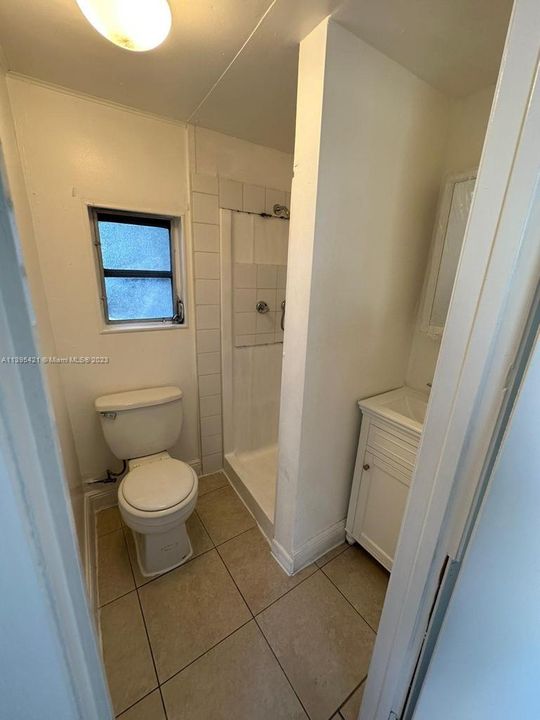 Recently Rented: $1,300 (0 beds, 1 baths, 230 Square Feet)
