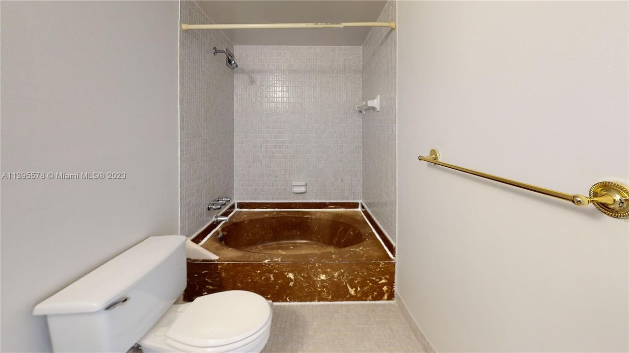 最近租的: $1,999 (1 贝兹, 1 浴室, 1075 平方英尺)