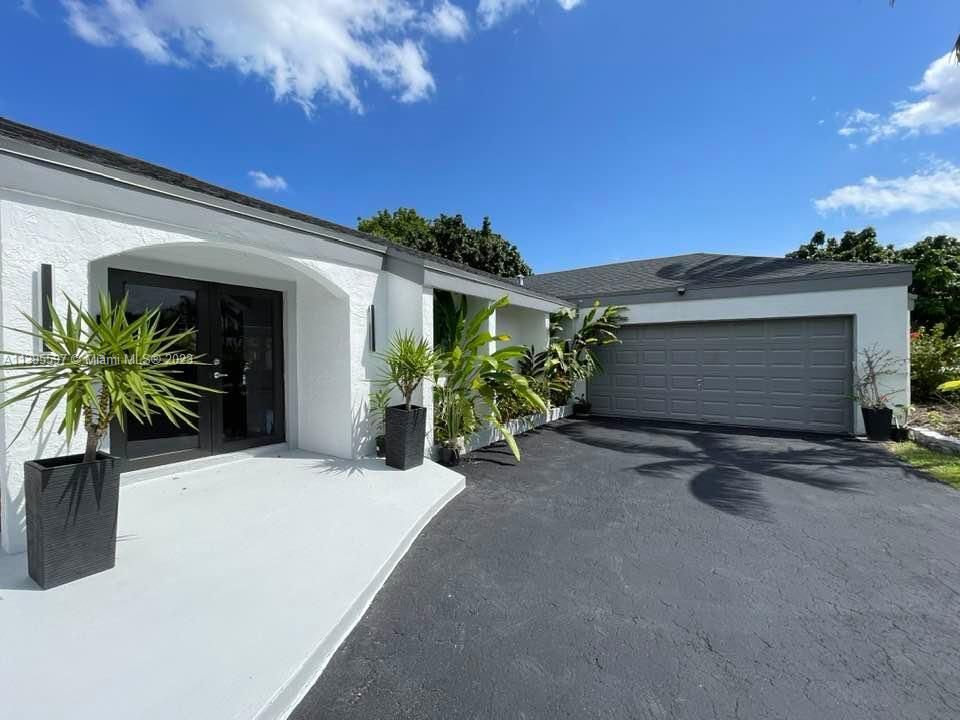 Недавно арендовано: $6,000 (5 спален, 3 ванн, 2475 Квадратных фут)