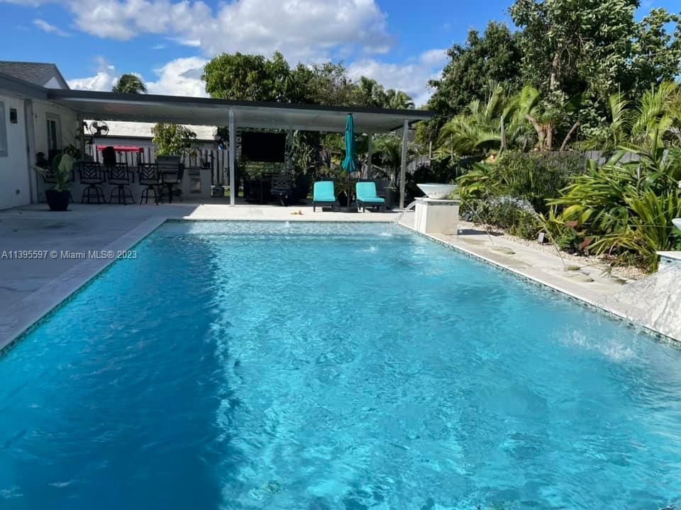 Недавно арендовано: $6,000 (5 спален, 3 ванн, 2475 Квадратных фут)